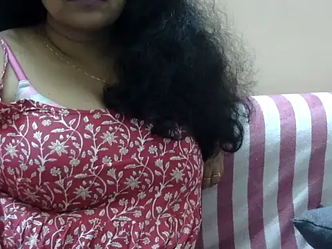 Chatwithsia's cam snapshot