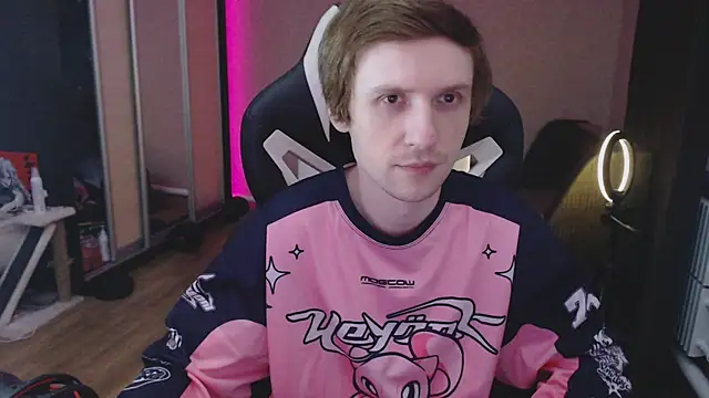 art_hunter's cam snapshot