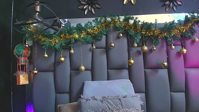 _MiaBrown_'s cam snapshot