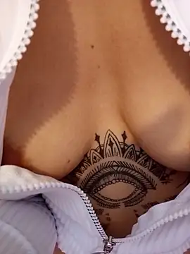 Ariasmithog's cam snapshot