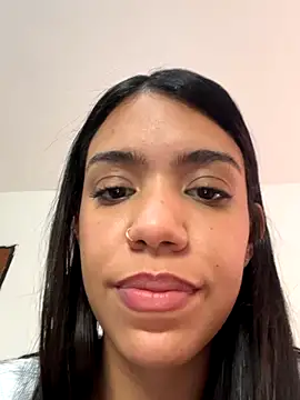 -Naomyy- live sex cam