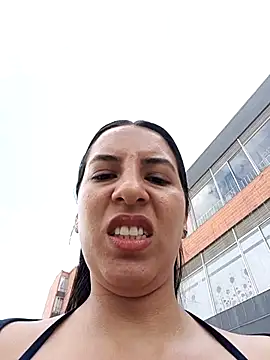 Bonny_Klote live sex cam