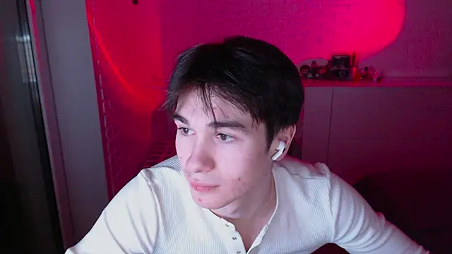 MarkusDean live sex cam