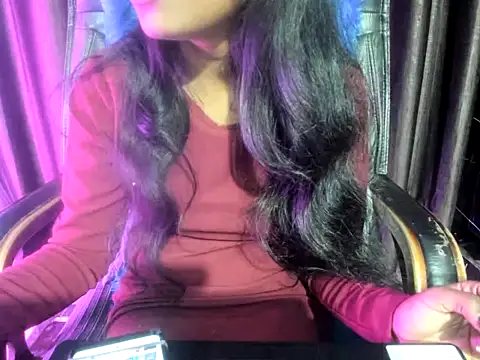 Priya_Sengar's cam snapshot