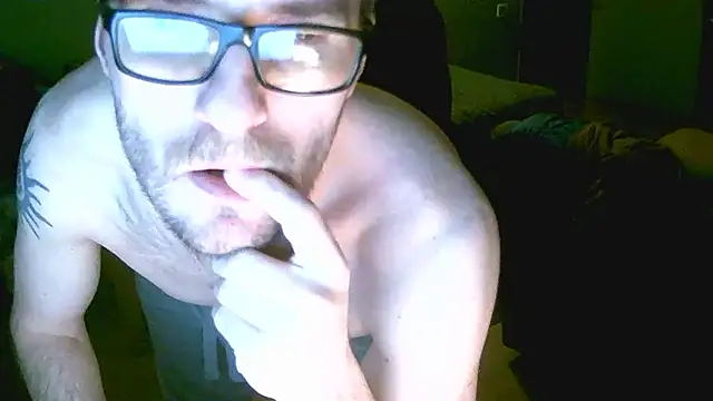 dado-hot12's cam snapshot