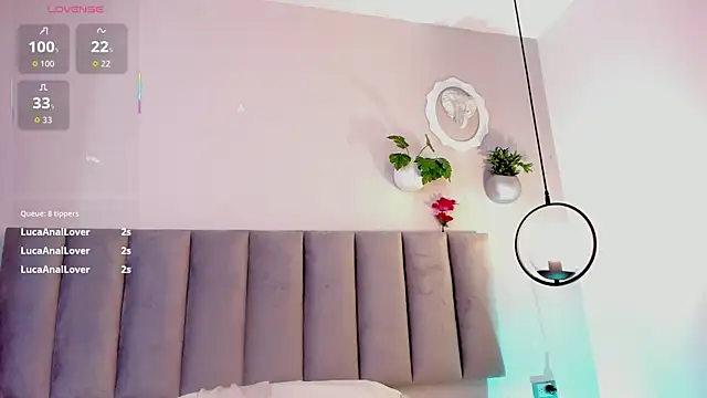 Emely_Deluxe's cam snapshot