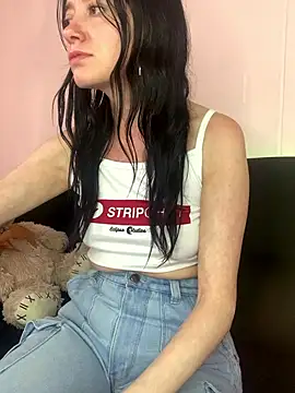 Isabella_21x's cam snapshot