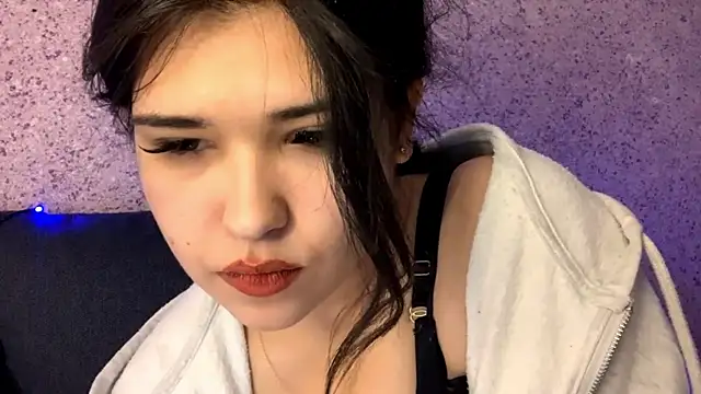 Lolamein's cam snapshot