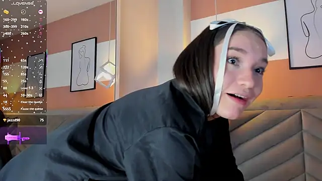 chelsea_bolton_'s cam snapshot