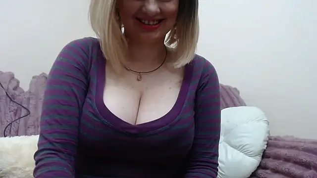 YourSweetJam's cam snapshot