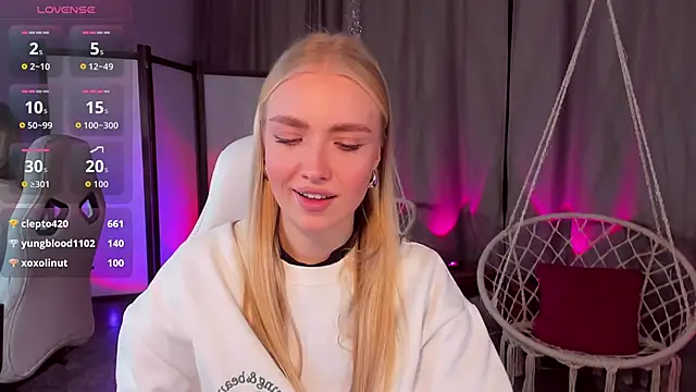 TessaGrays's cam snapshot