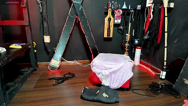 Mazmorra_PunishmentBDSM's cam snapshot