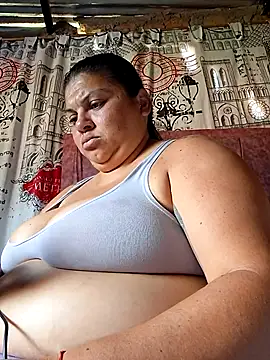 chubby_sexy_big_tits's cam snapshot