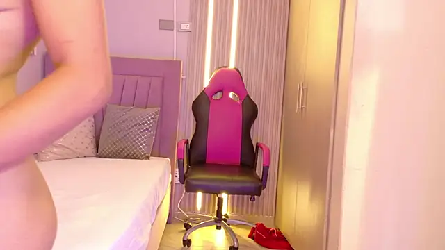 miacarterr_'s cam snapshot