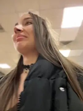 ICrazyOneIRL live sex cam