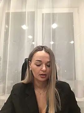 Seralunee's cam snapshot