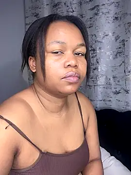 GoldenAss07's cam snapshot