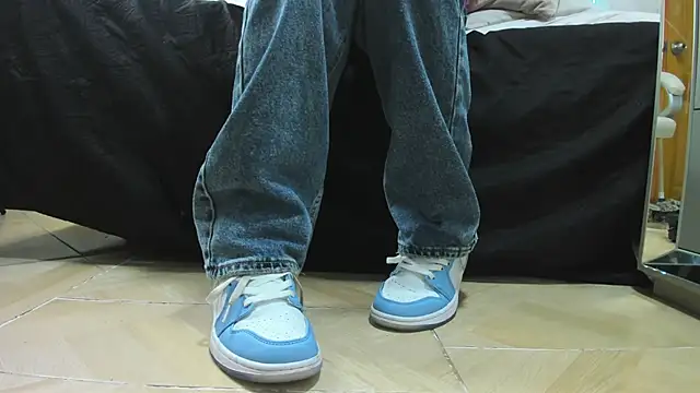 Little_Jenni live sex cam