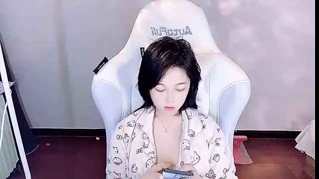 -huahua-'s cam snapshot