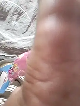 handsome12345_'s cam snapshot