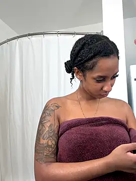 Your_Paris's cam snapshot