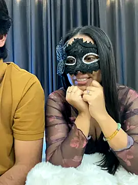 vickyandtania's cam snapshot