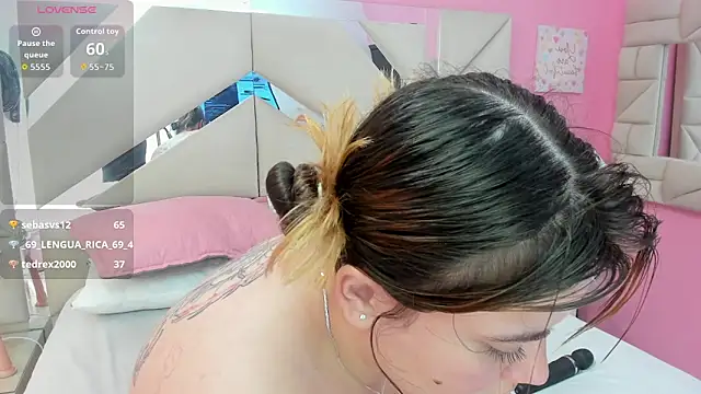 rousse_millers's cam snapshot