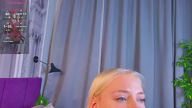 NyxBlonde live sex cam