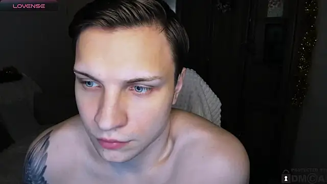 handsome_guy01's cam snapshot