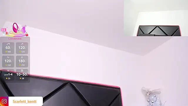 ScarlettAndClark live sex cam