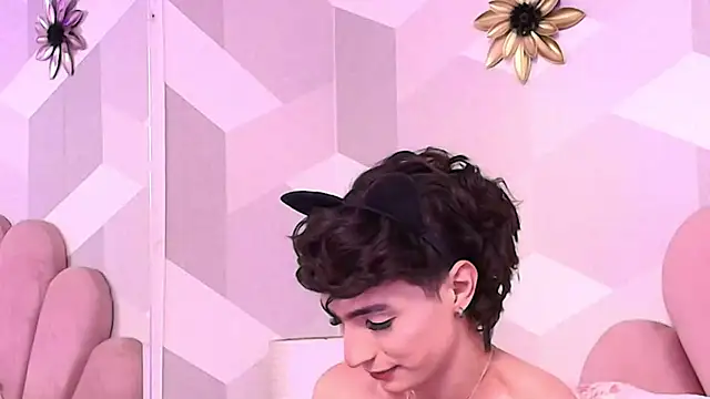 KylieMonnett live sex cam