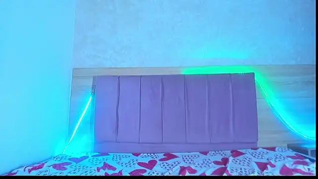 akamilasweetcm101's cam snapshot