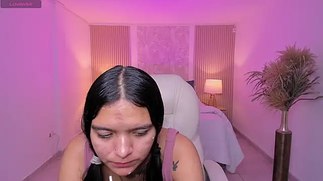 sara_jjones's cam snapshot