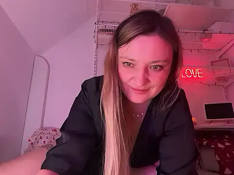 Velvetwitch87 live sex cam