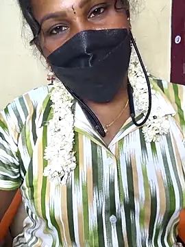 Tamil_flowergril's cam snapshot