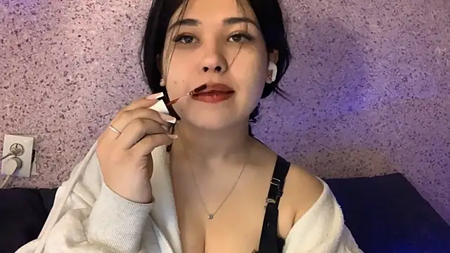 Lolamein's cam snapshot