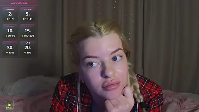 RinaBlondie's cam snapshot