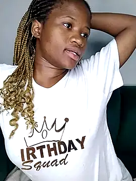 SmashingLucia's cam snapshot