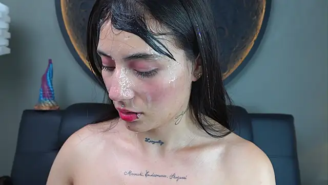 miss_sharlotte18 live sex cam