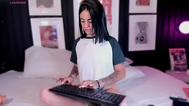 leslie_thompson's cam snapshot