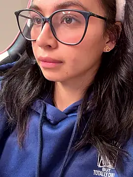 Adriennesexxx live sex cam