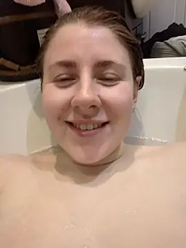 hotwetvix's cam snapshot