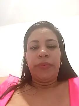 LeilaTaylor's cam snapshot