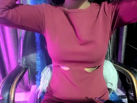 Priya_Sengar's cam snapshot