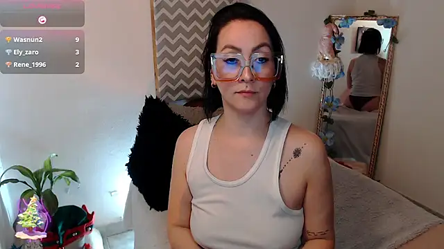 kiara_bermont's cam snapshot