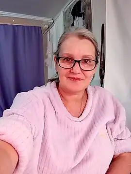 irinamaux live sex cam