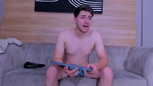 big__friends live sex cam