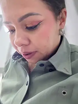 Ariana-07's cam snapshot