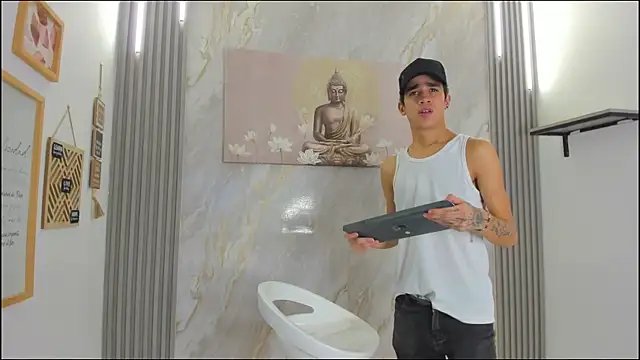 HEART_OF_MILAMBER live sex cam