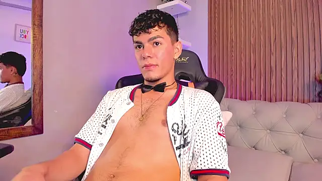 Hot_alex21's cam snapshot